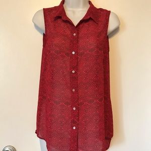 red button up sleeveless blouse w/ black designs